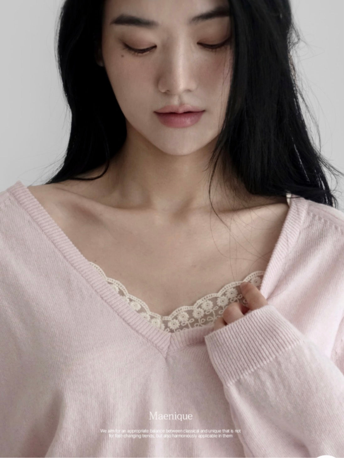 Kr Lace V-Neck Sleeveless Layering Top