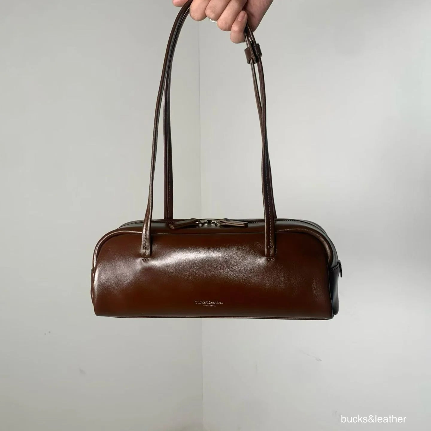 🇰🇷Bucks & Leather Calfskin Baguette Bag