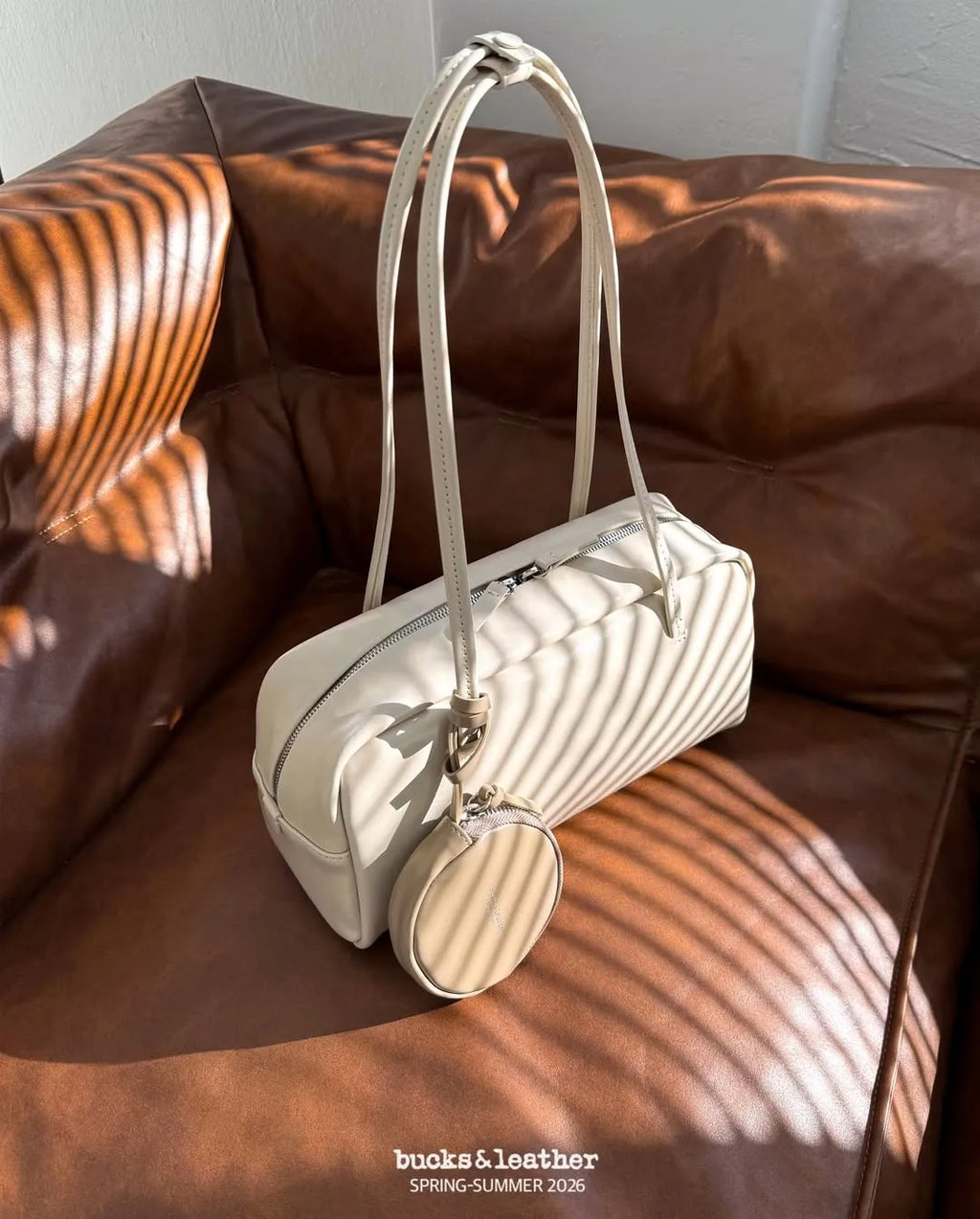 🇰🇷Bucks & Leather Calfskin Baguette Bag