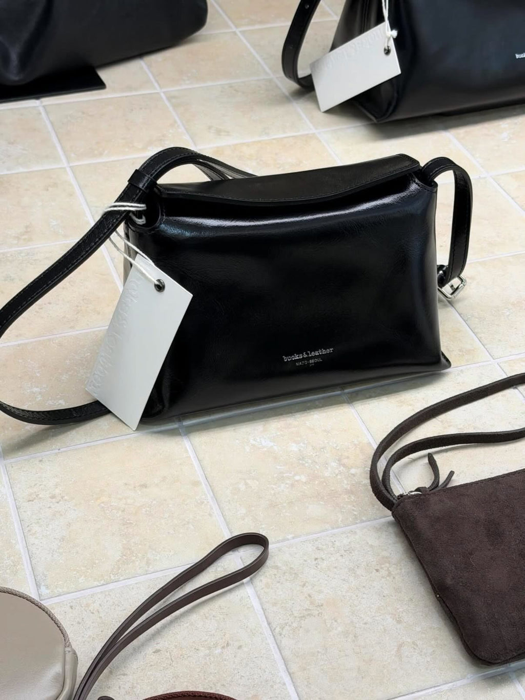 🇰🇷Bucks & Leather Calfskin Mini puzzle bag