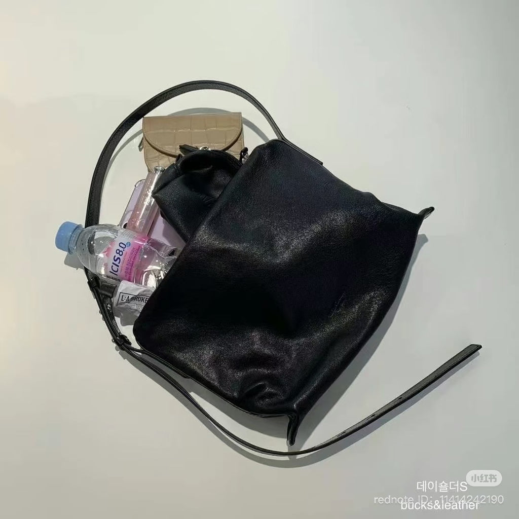 🇰🇷Bucks & Leather 🐑 Lambskin Hobo Bag
