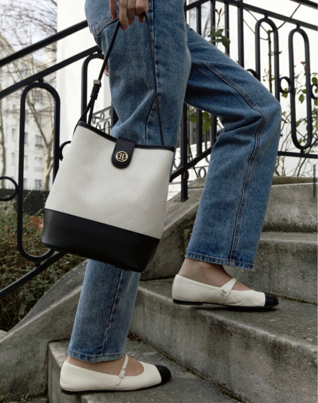 Depound Town Bag (Bucket Shoulder)